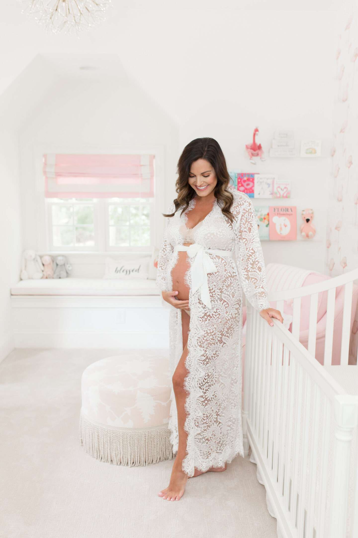 What To Wear: Maternity Photoshoot Outfit Ideas - Mumu and Macaroons