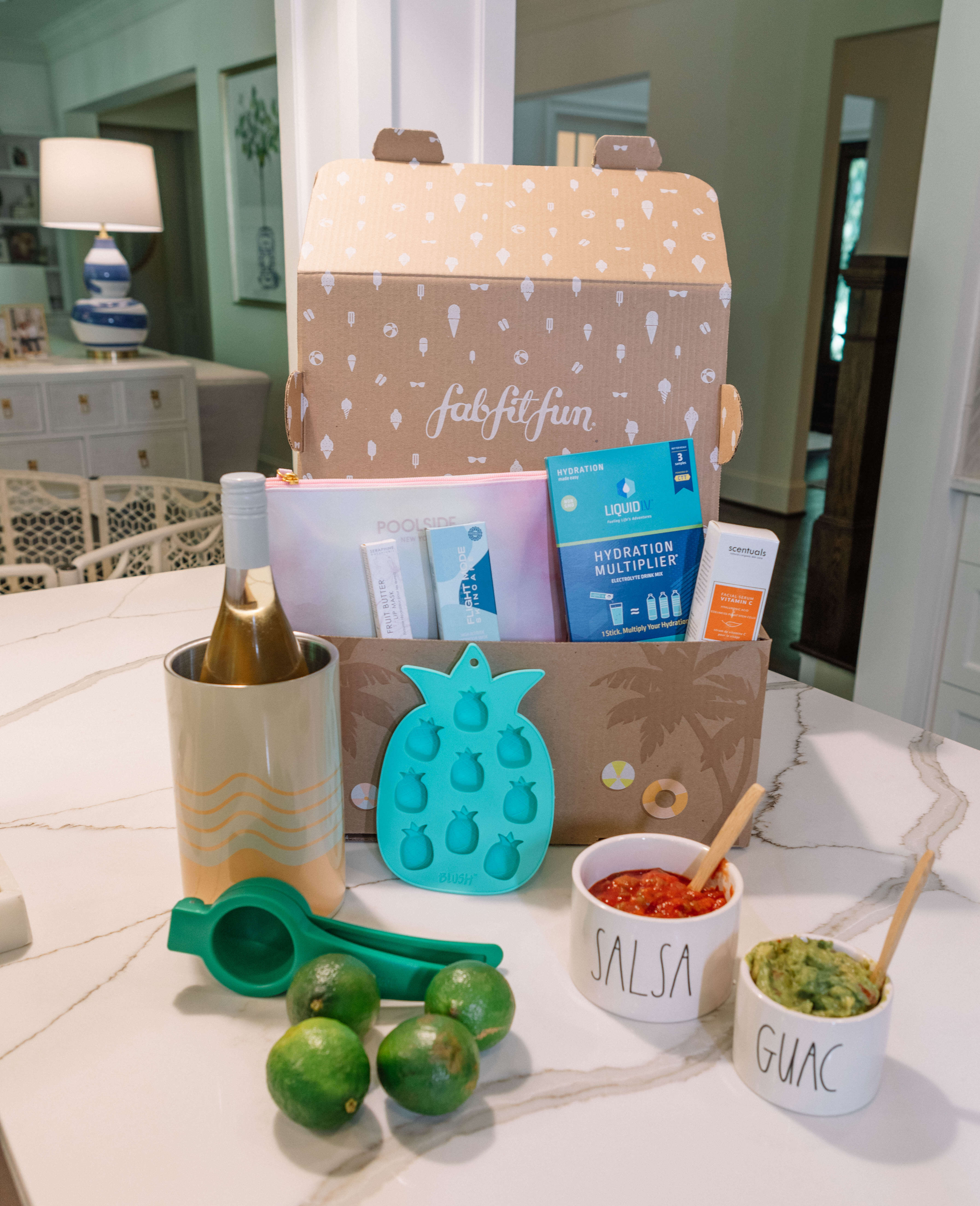 Leopard Lace and Cheesecake: Review: FabFitFun Summer Box 2022